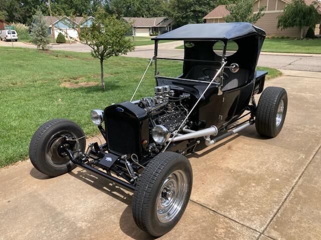 Dave & Jo Lerch - 1923 T-Bucket