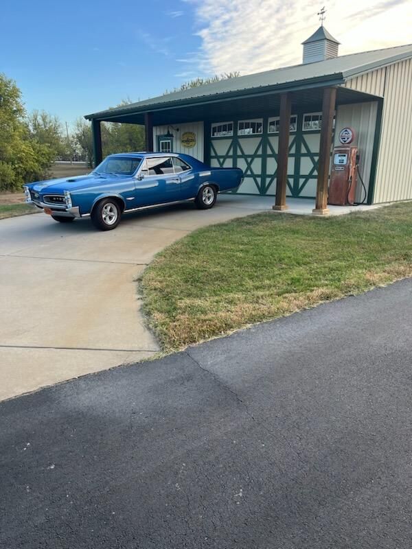 Philip & Renee Horner - 1966 GTO