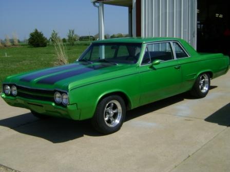 Marc & Kristi Bitler - 1965 Olds 442
